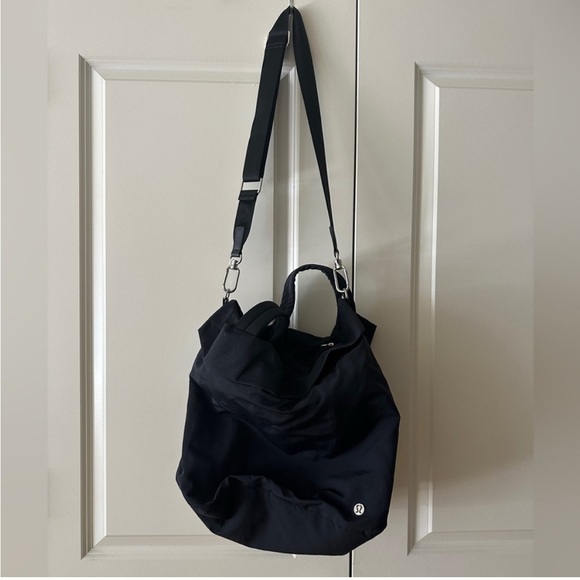Lululemon Black Tote Bag - Picture 2 of 6